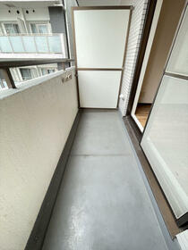 13/16 バルコニー