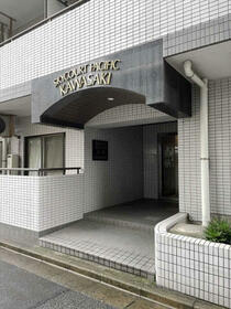 16/16 エントランス