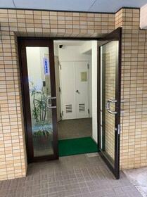 2/2 エントランス