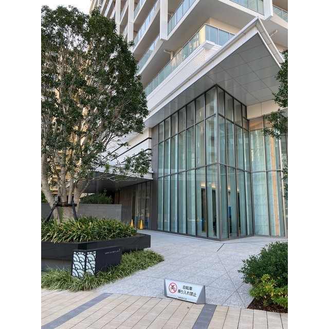 17/17 エントランス