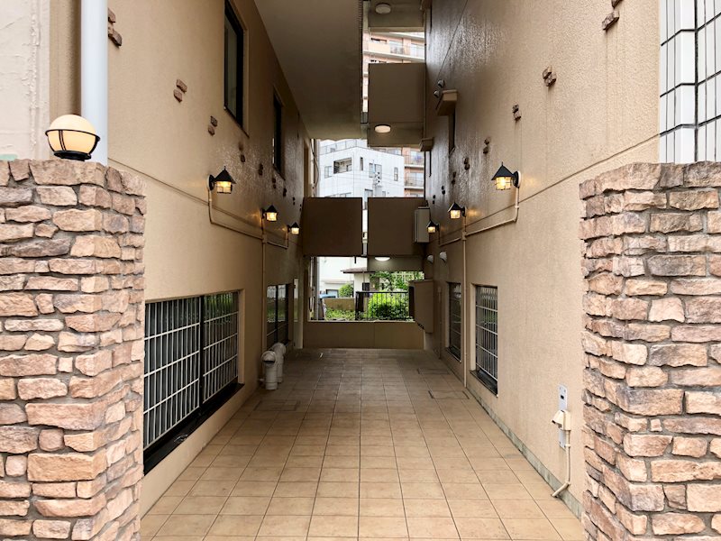 2/2 エントランス