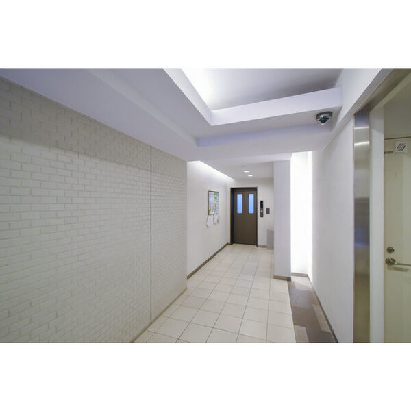 15/15 エントランス