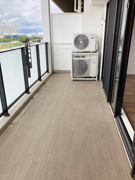 13/18 バルコニー