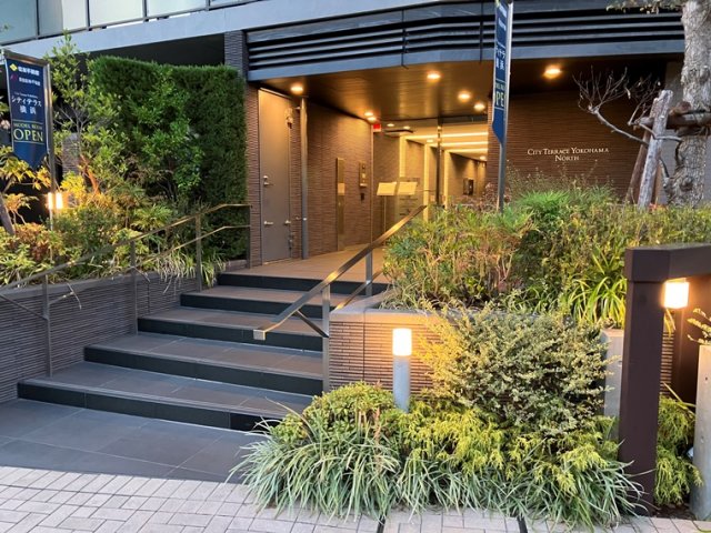 2/2 エントランス