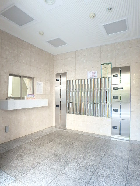 15/28 エントランス