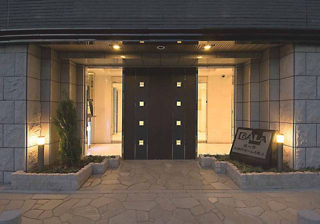 23/28 エントランス