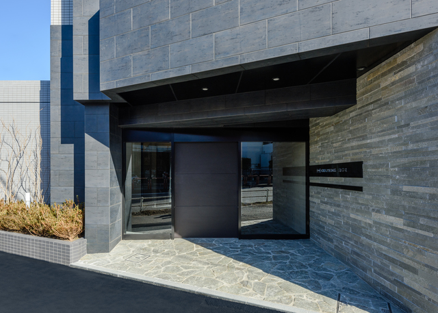 22/26 エントランス