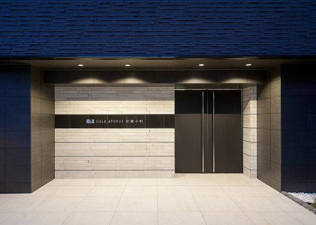 28/29 エントランス