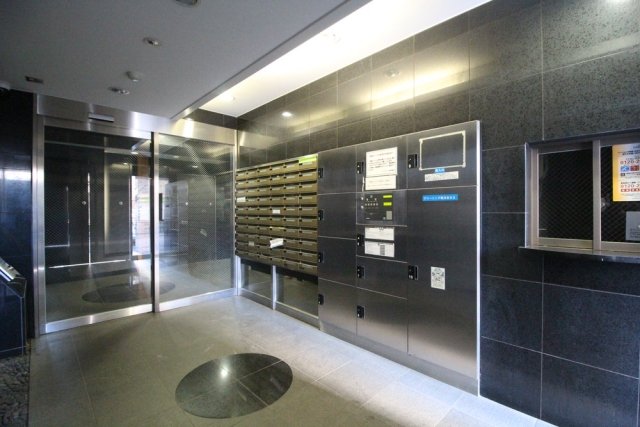 22/24 エントランス