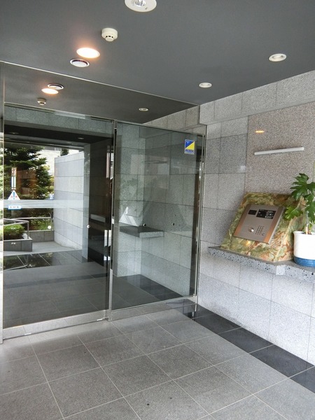 4/4 エントランス