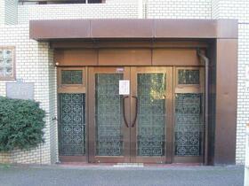 2/2 エントランス