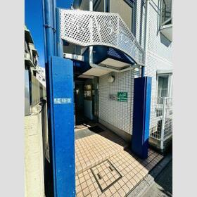 2/3 エントランス