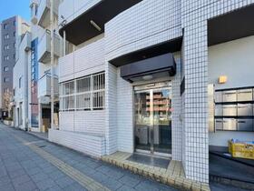 16/16 エントランス