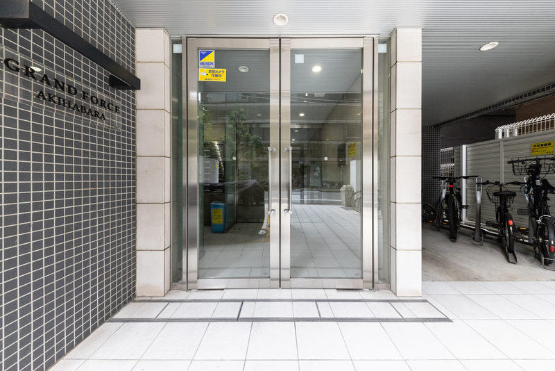 2/2 エントランス