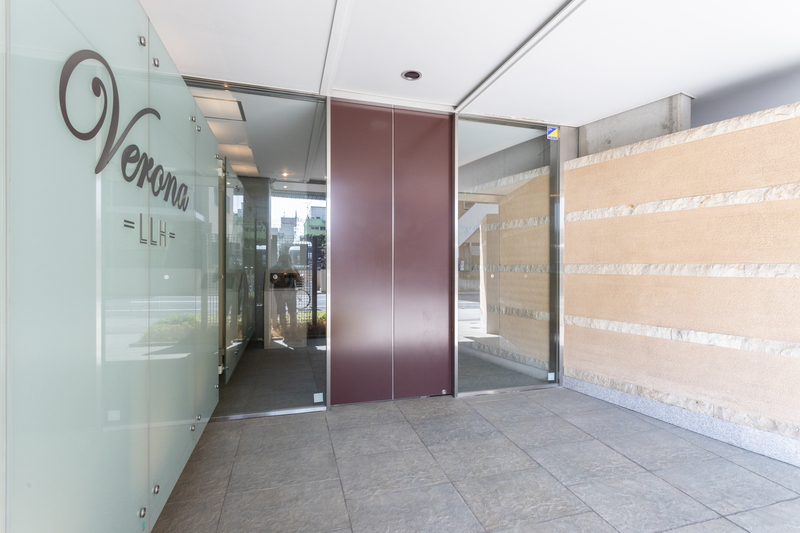 5/5 エントランス