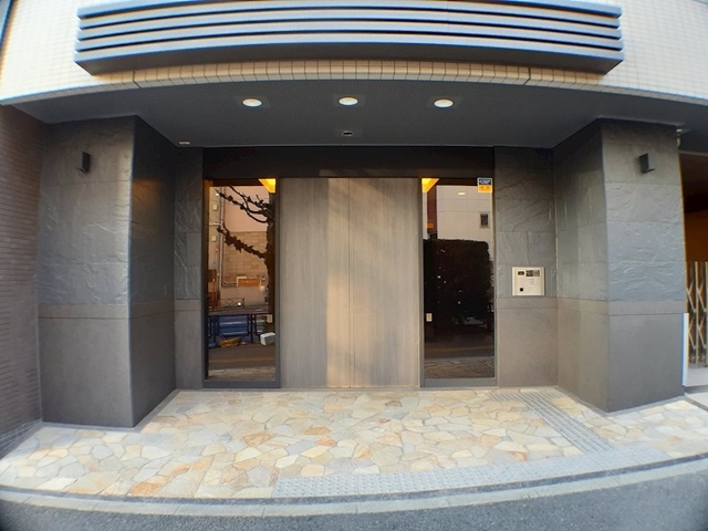 22/24 エントランス