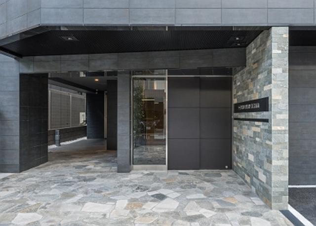 21/30 エントランス