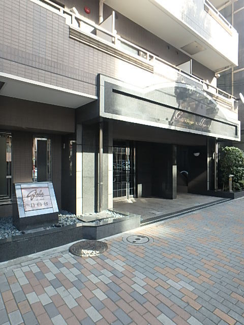 20/26 エントランス