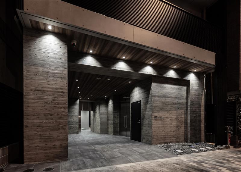 13/21 エントランス