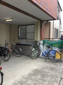 16/16 エントランス