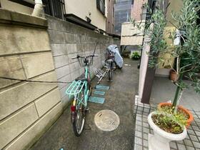 2/2 エントランス