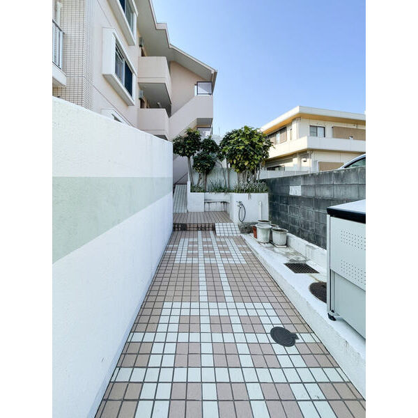 19/21 エントランス