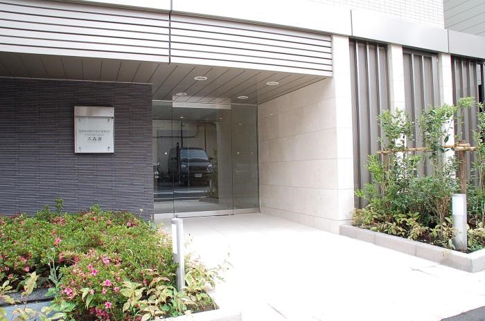 17/17 エントランス