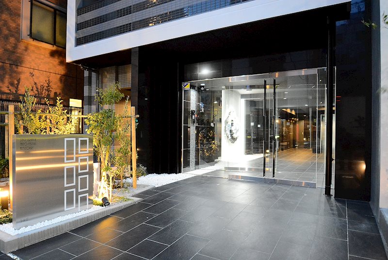 19/19 エントランス