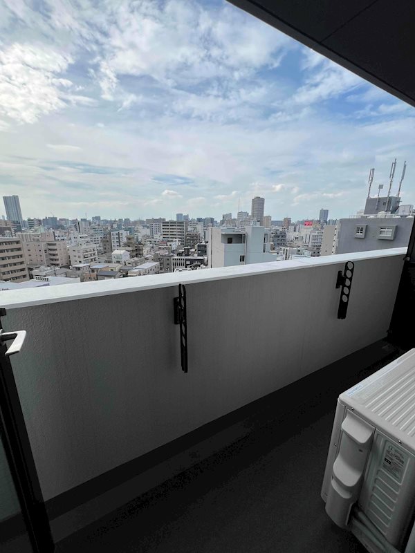 13/19 バルコニー