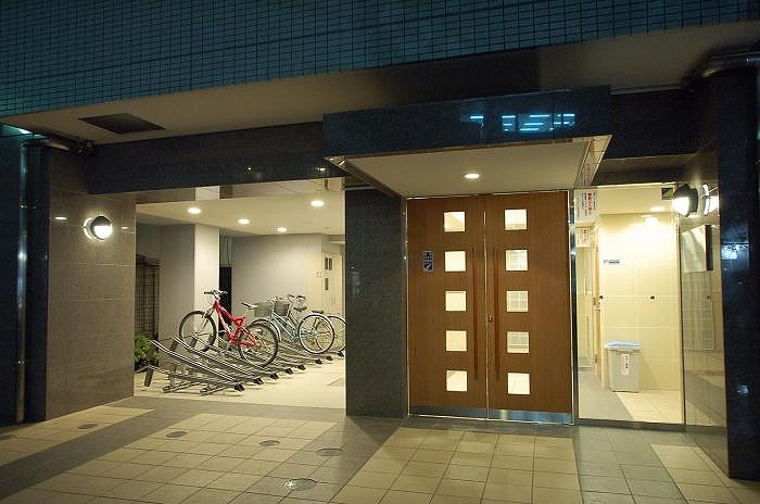 19/19 エントランス