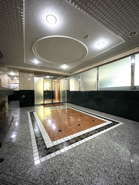 24/29 エントランス