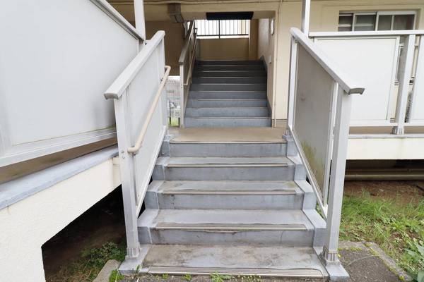 2/3 エントランス