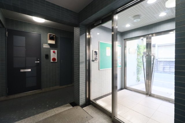 17/28 エントランス