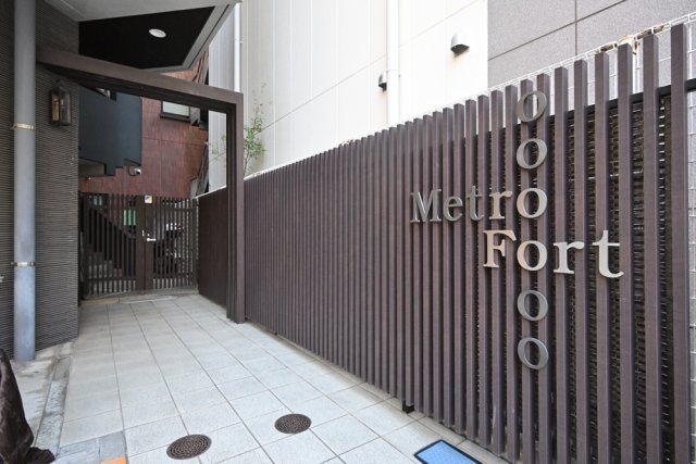 17/22 エントランス