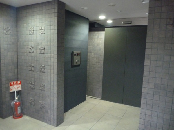 4/4 エントランス