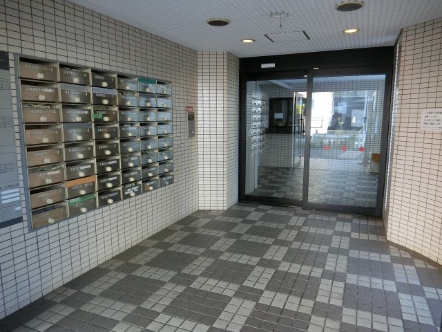 14/14 エントランス