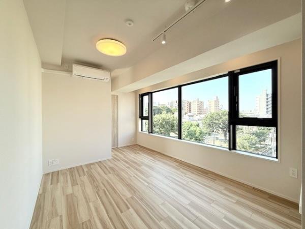 4/5 エントランス