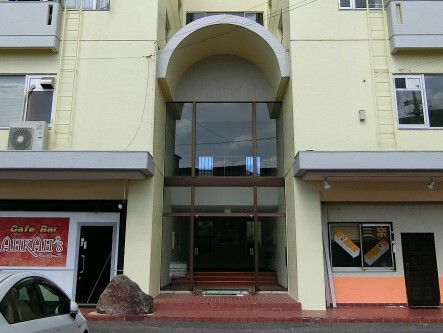 2/3 エントランス