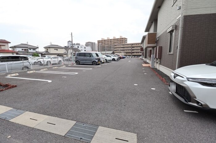 20/20 駐車場
