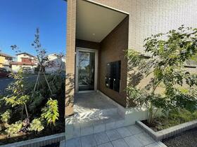 2/2 エントランス