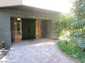 14/15 エントランス