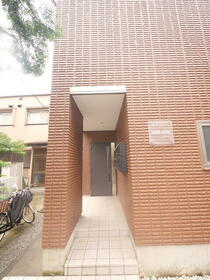 2/2 エントランス