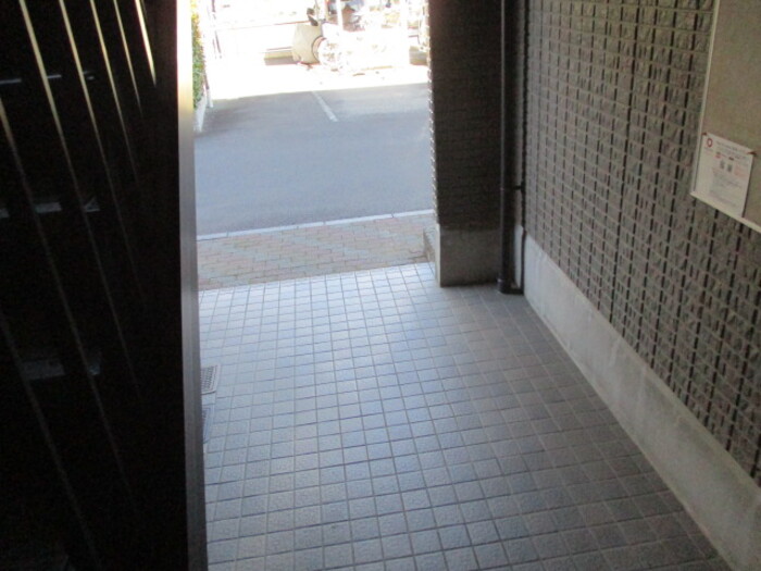 14/15 エントランス