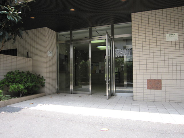 22/30 エントランス