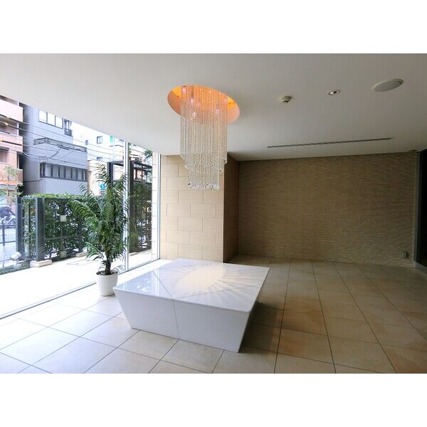 18/18 エントランス