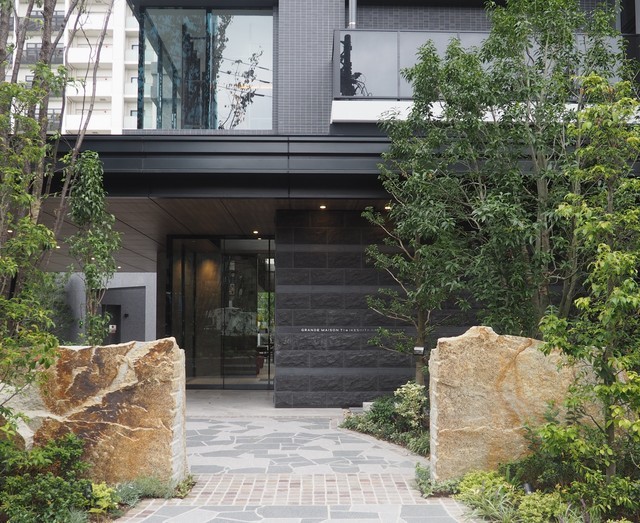 14/14 エントランス