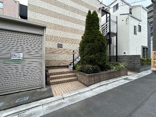 2/2 エントランス