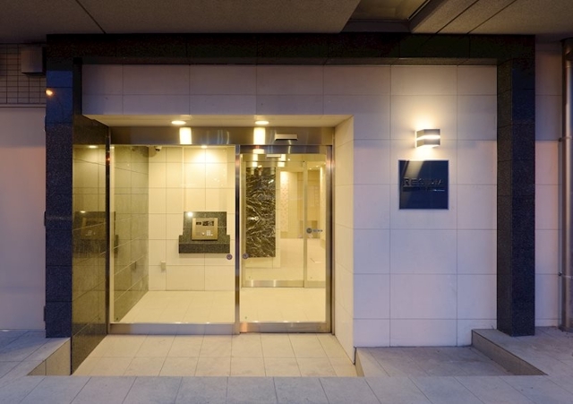 13/14 エントランス