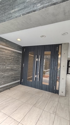 2/4 エントランス