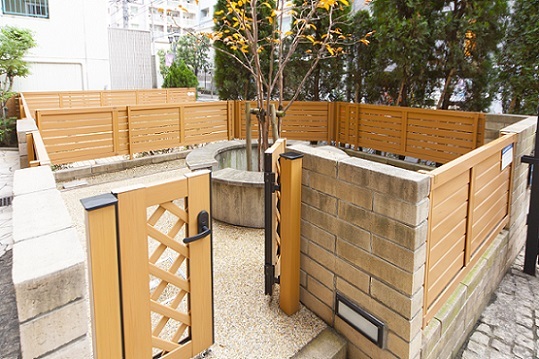 17/18 エントランス